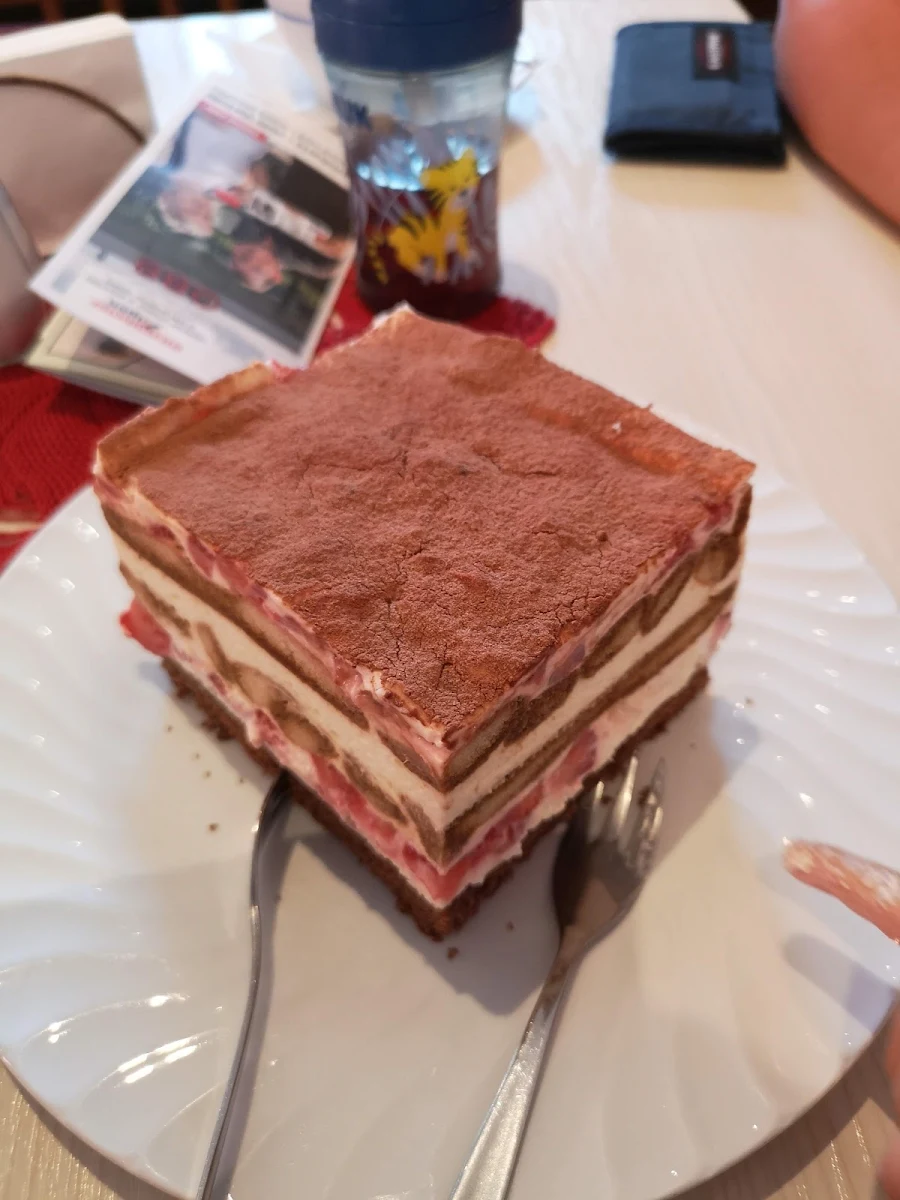 Erdbeer-tiramisu