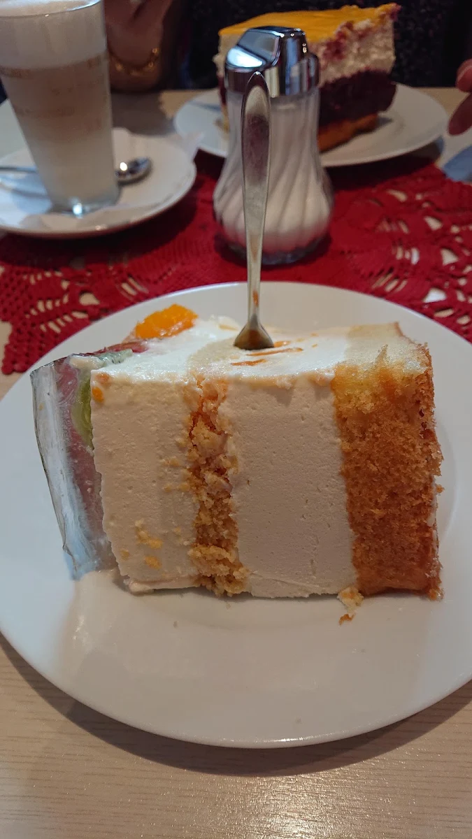 Obstkäsesahne Kuchen