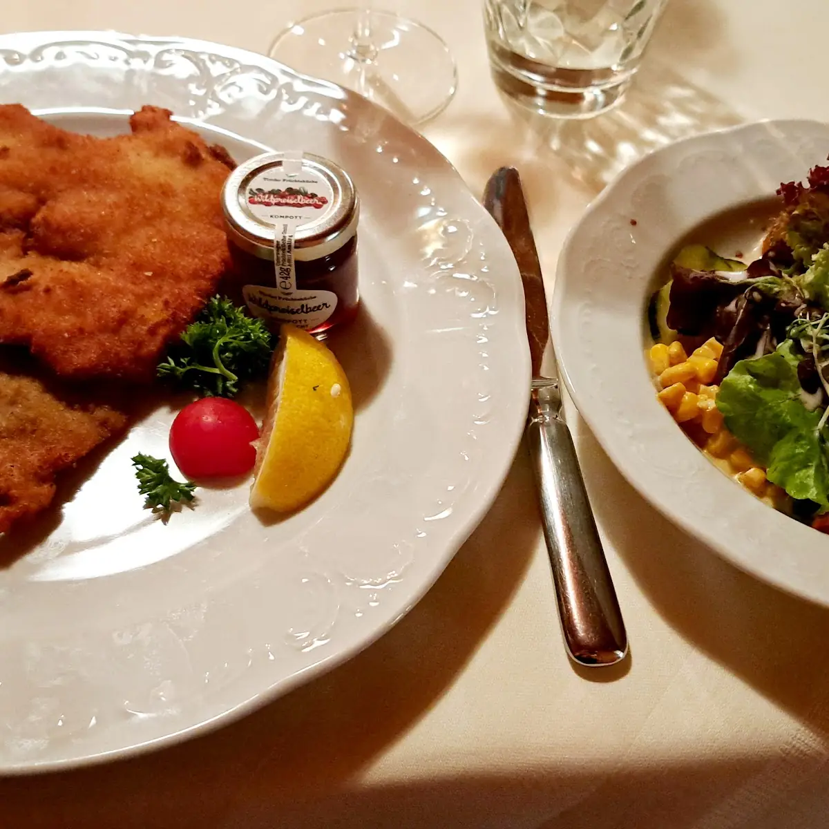Wiener Schnitzel Vom Kalb Mit Petersilienkartoffeln