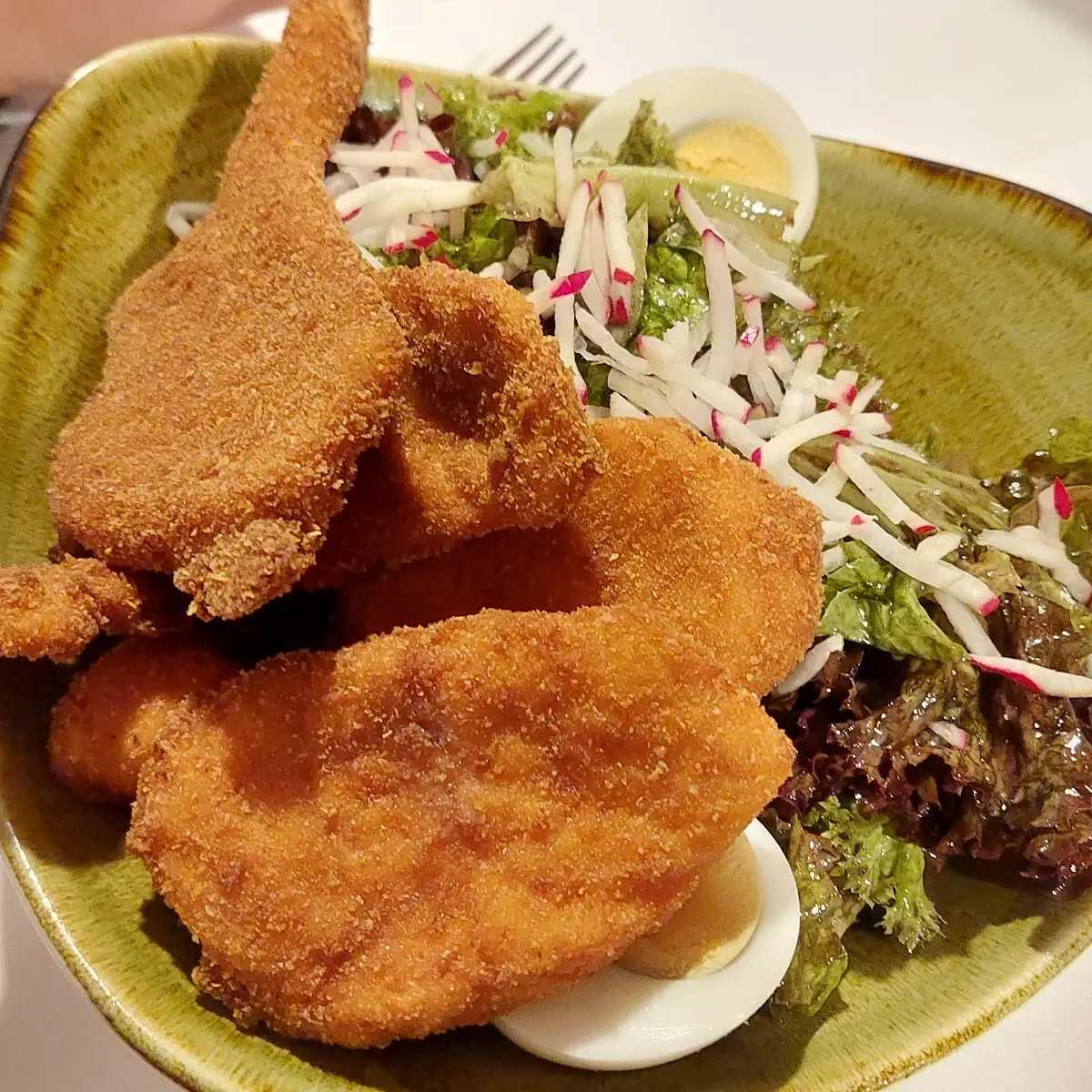Putenstreifen Auf Blattsalat