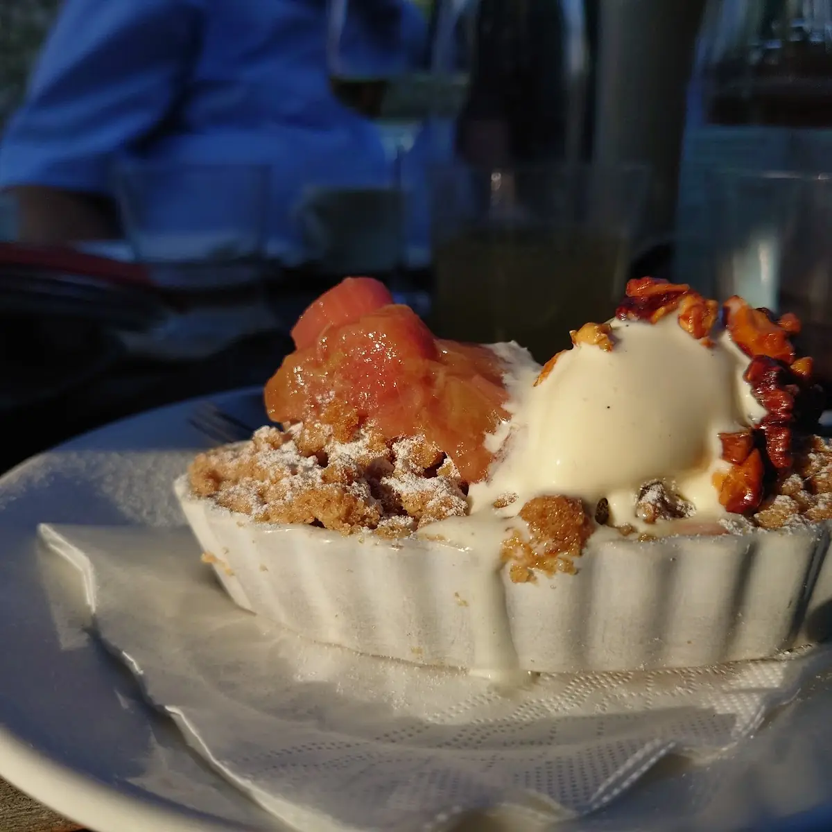 Rahbaber Dinkelstreusel Mit Vanilleeis