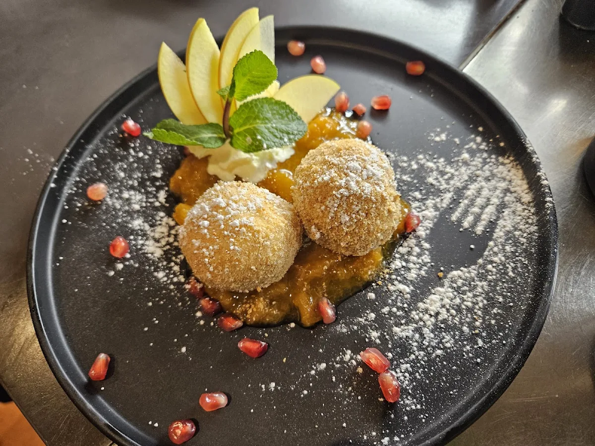 Topfen Knödel 3 Stk Marillenröster