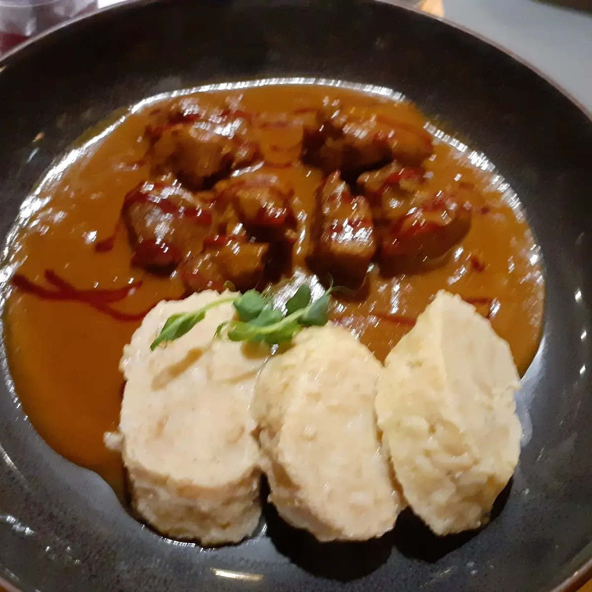 Hirschragout Mit Wurzelsauce