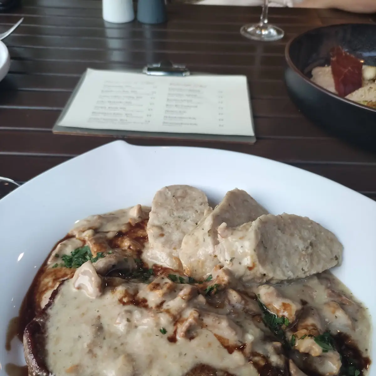 Zwiebelrostbraten Mit Eierschwammerl