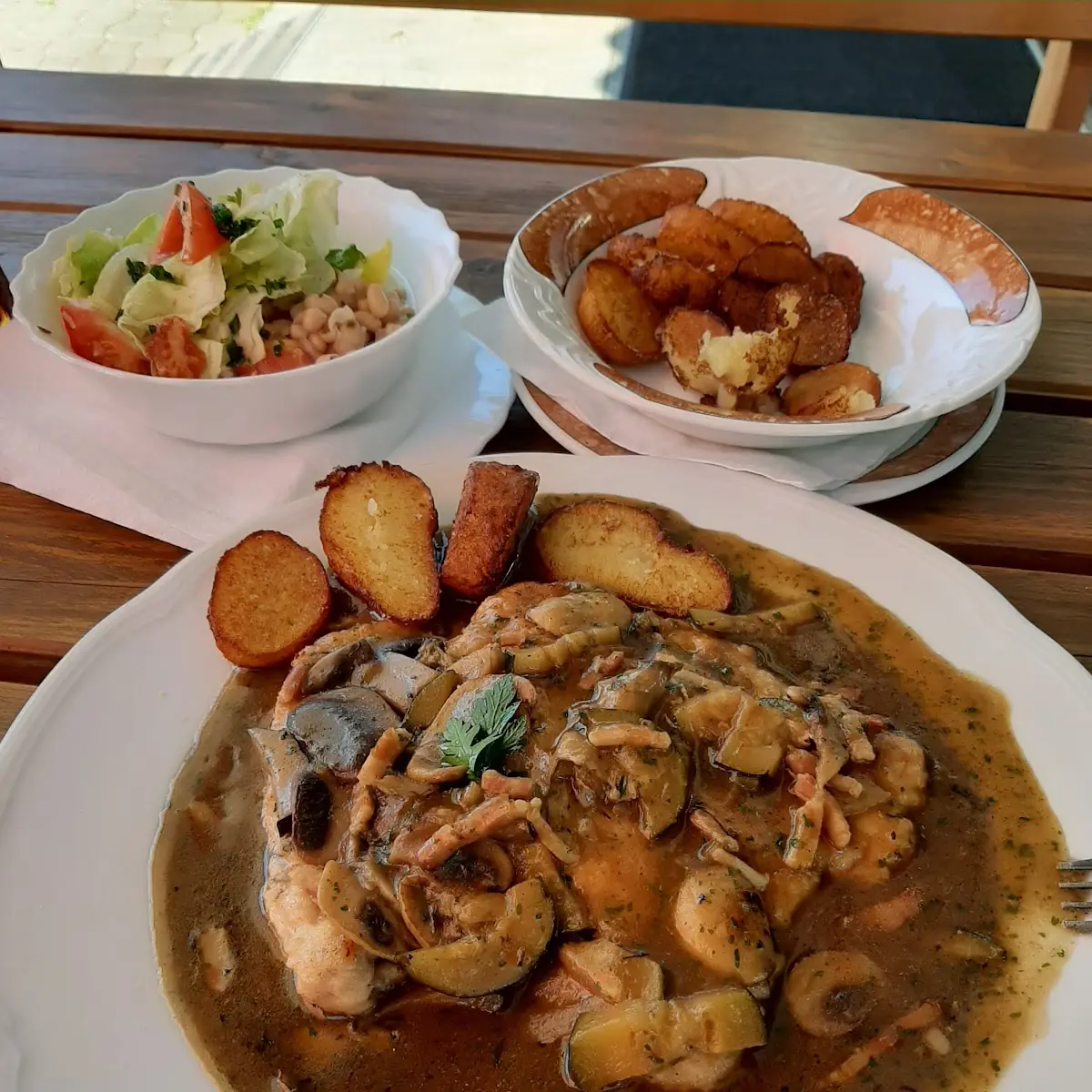Bauernkotelett Mit Bratkartoffeln