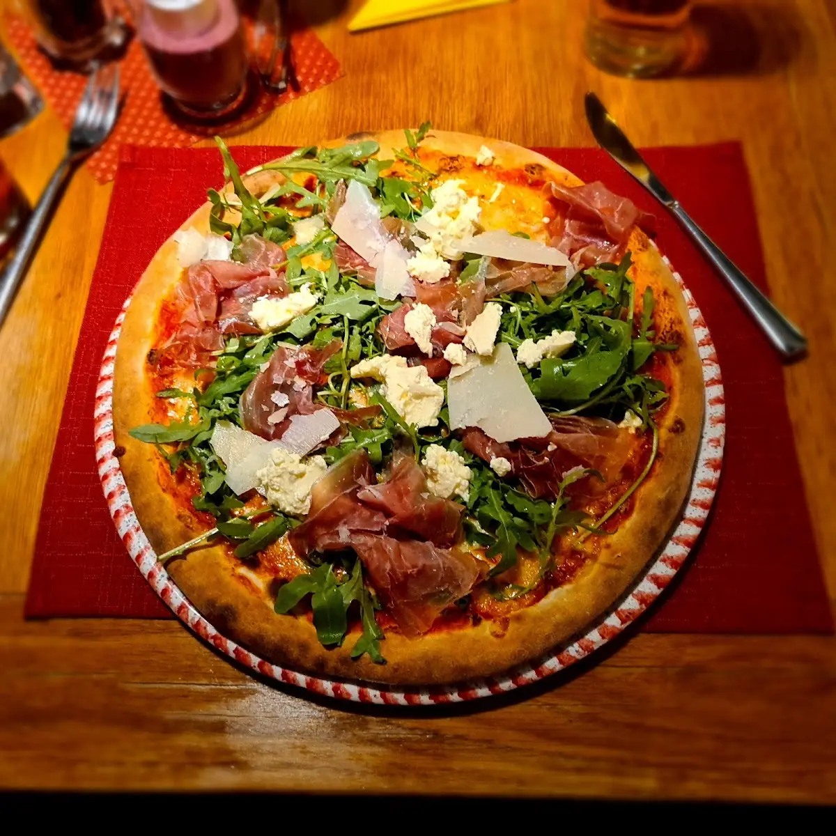 Pizza Prosciutto Rucola E Mascarpone