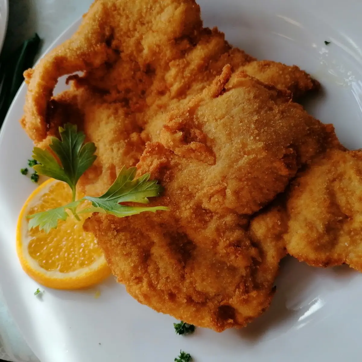 Wiener Schnitzel Mit Petersilerdäpfel
