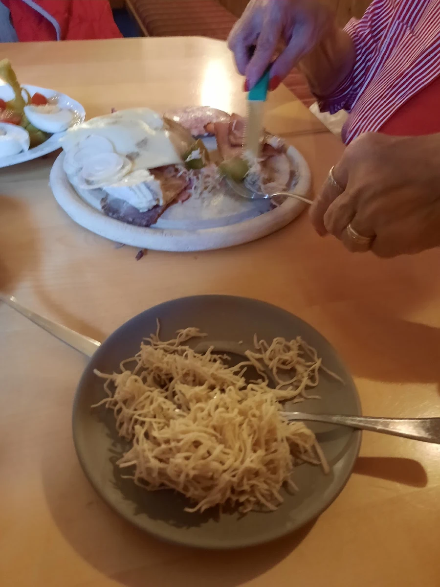 Kaiserschmarrn Und Speckbrot