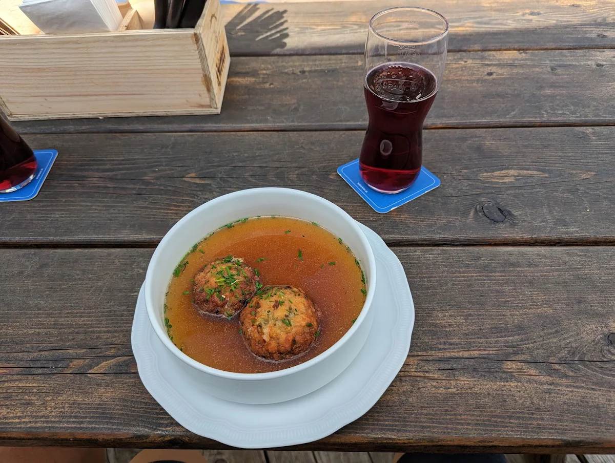 Käsepressknödelsuppe