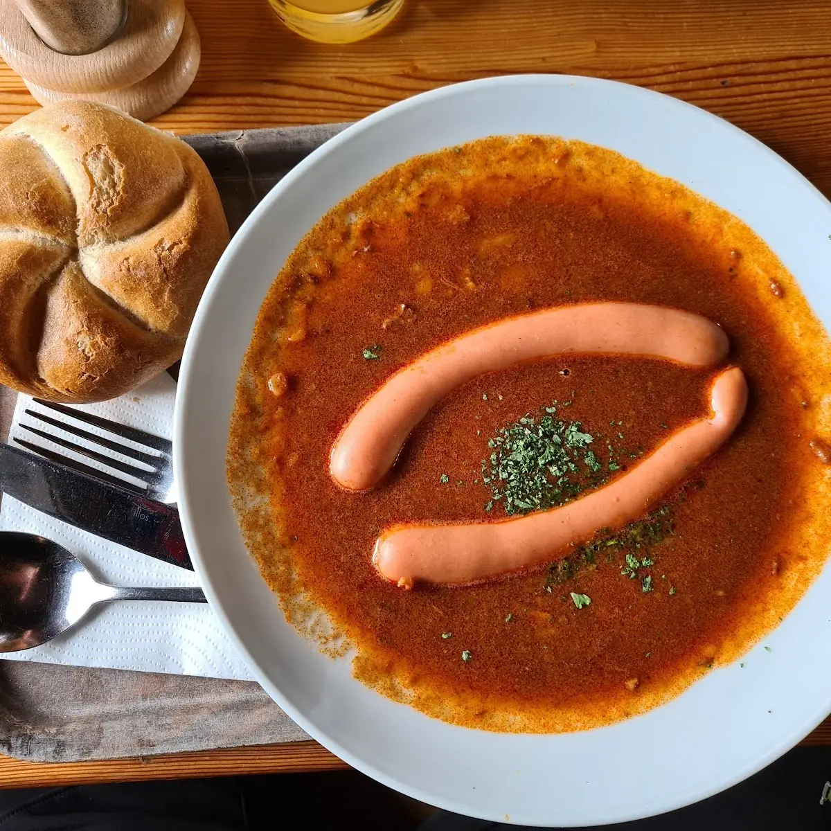 Gulasch Suppe Mit Wurstl