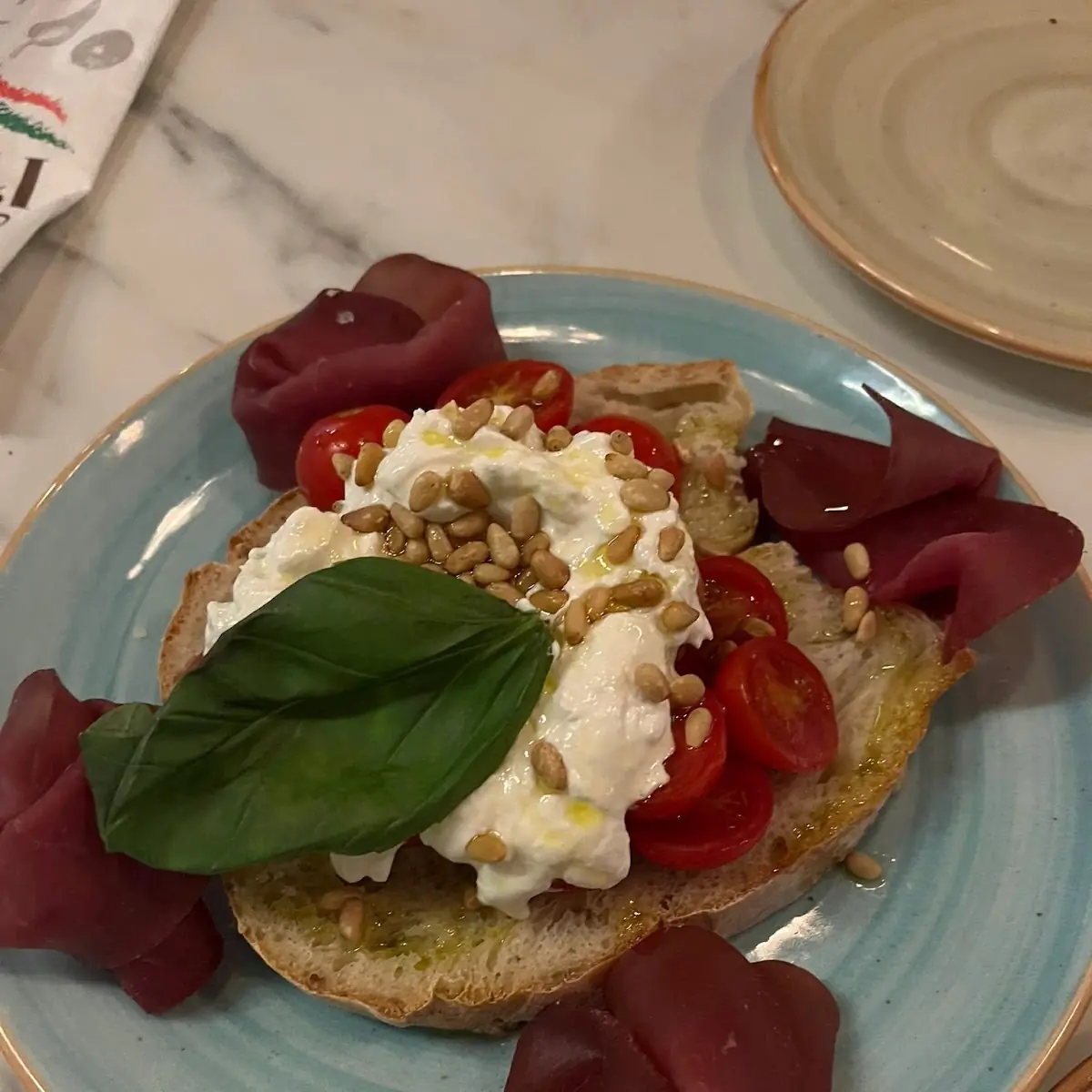 Bruschetta Mit Tomaten Und Bresaola