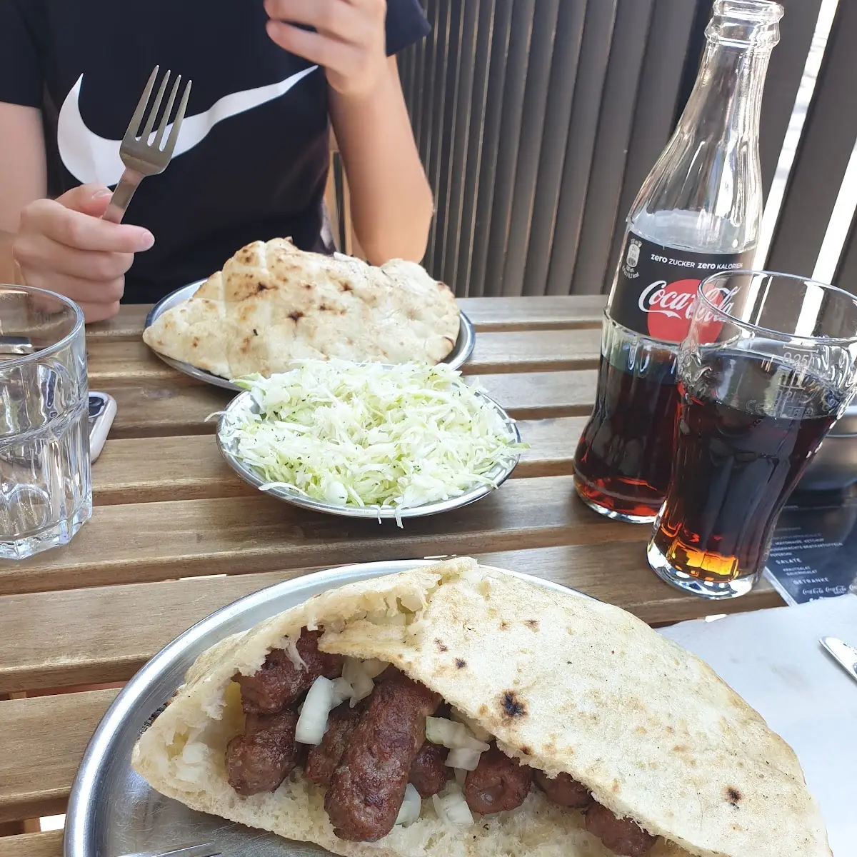 Pljeskavica Mit Kajmak