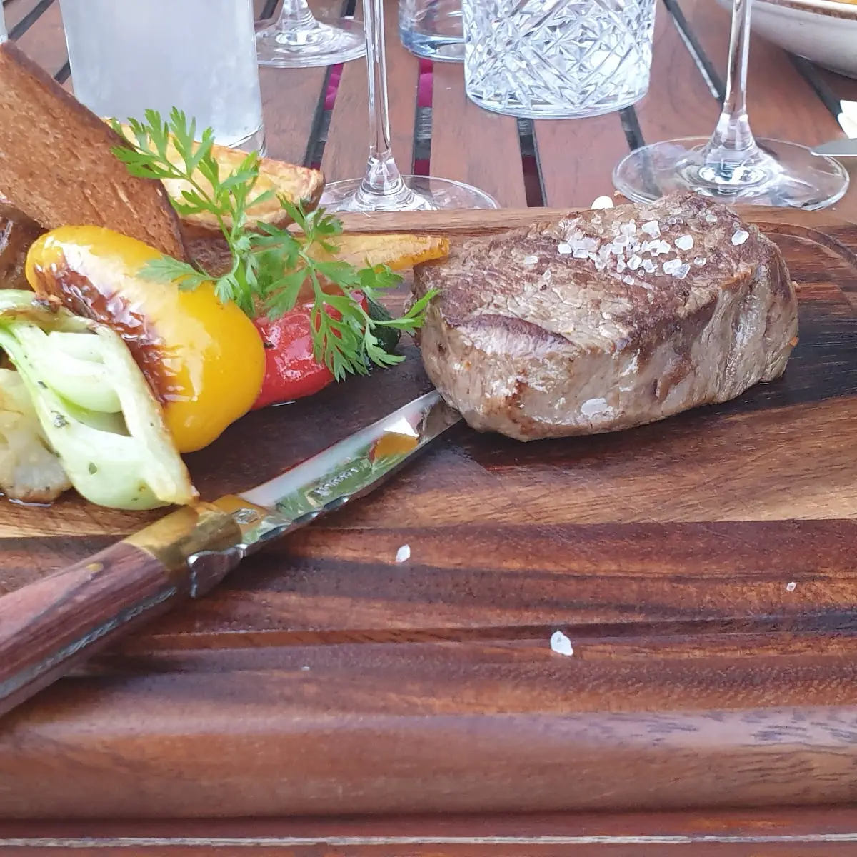 Lady Steak
