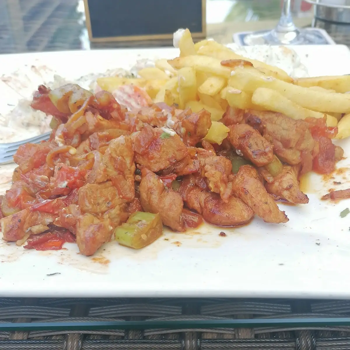 Schwein Giros Mit Gegrillte Gemüse