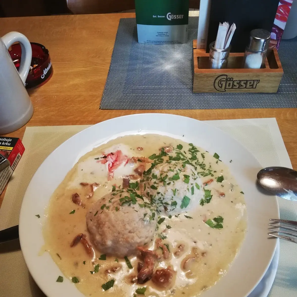Eierschwammerl Mit Knödel