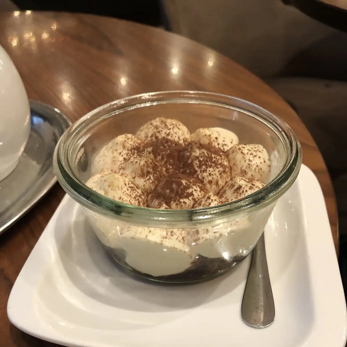 Tiramisu Cake