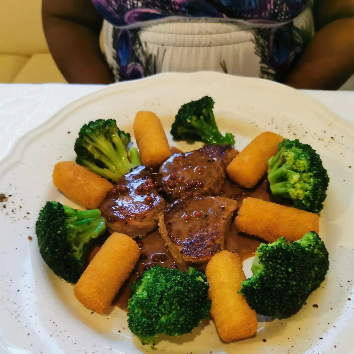 Scheinsmedaillons Mit Broccoli