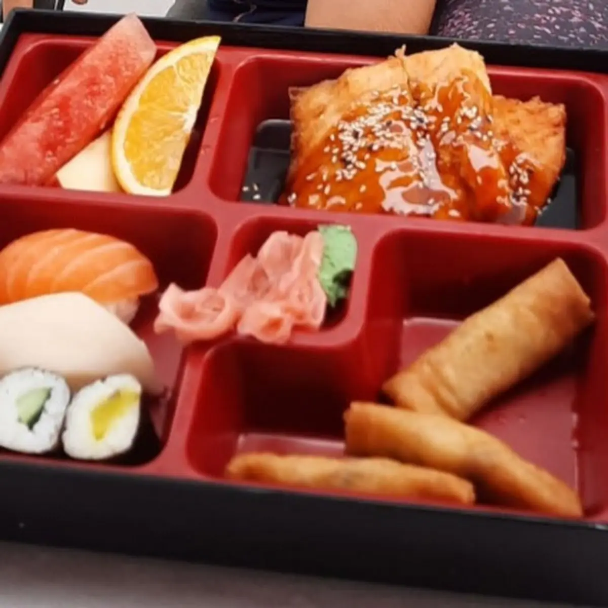 Lachs Teriyaki Bento
