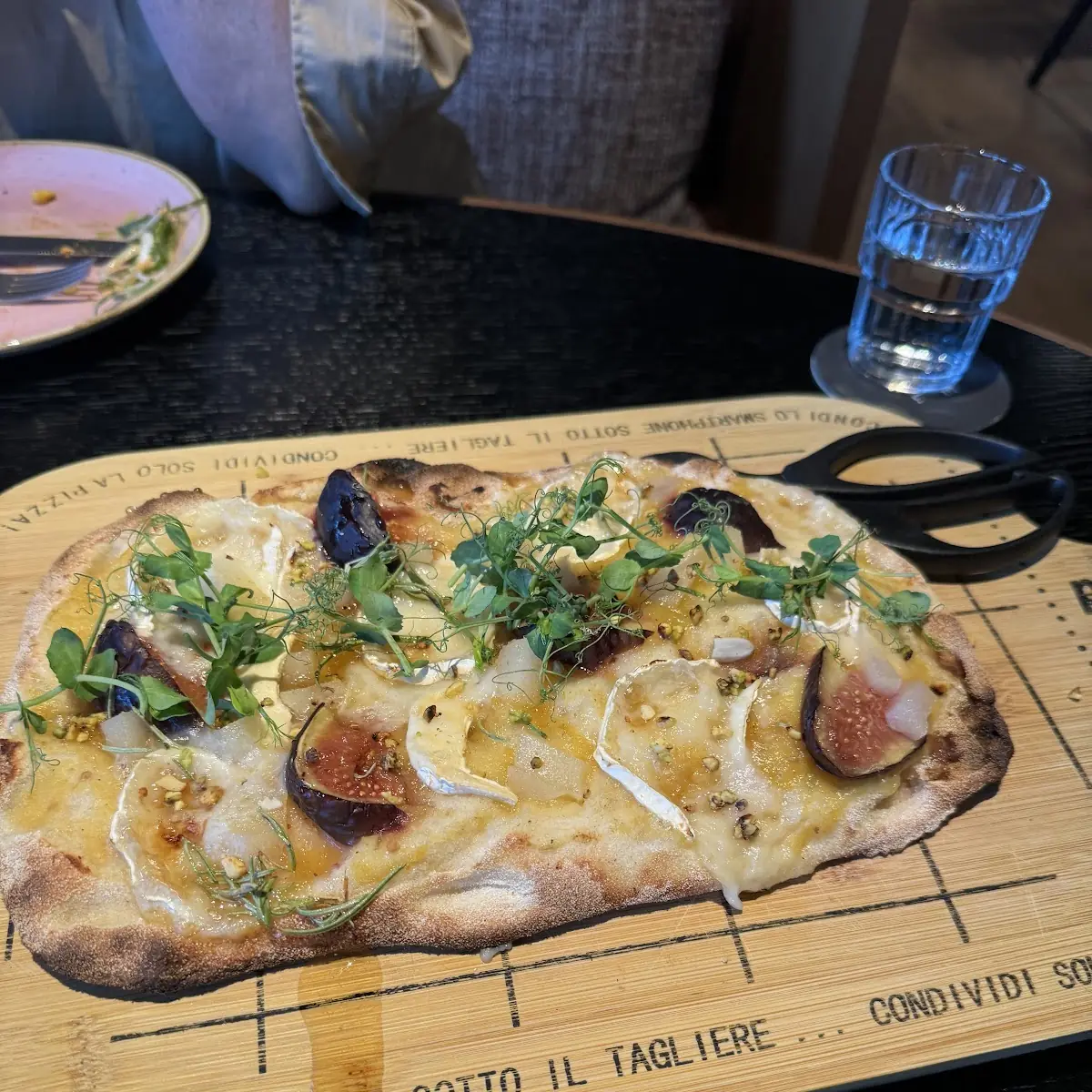 Fig & Goat Cheese Pizza