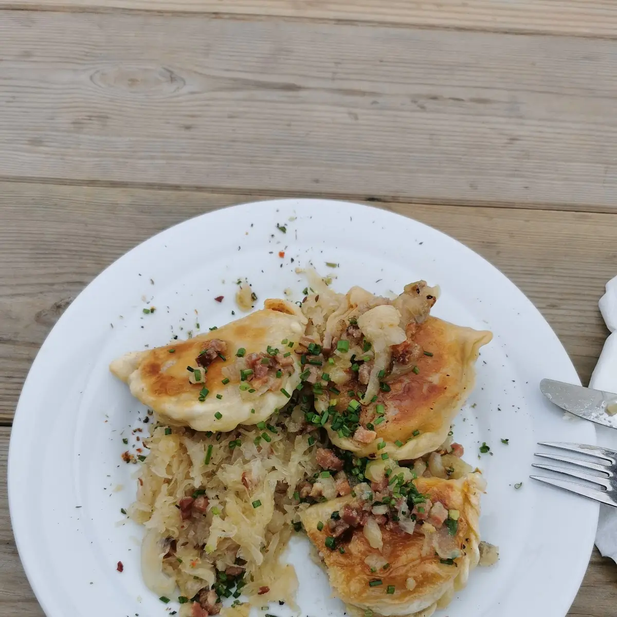 Kärntner Kasnudel Angebraten G Salat
