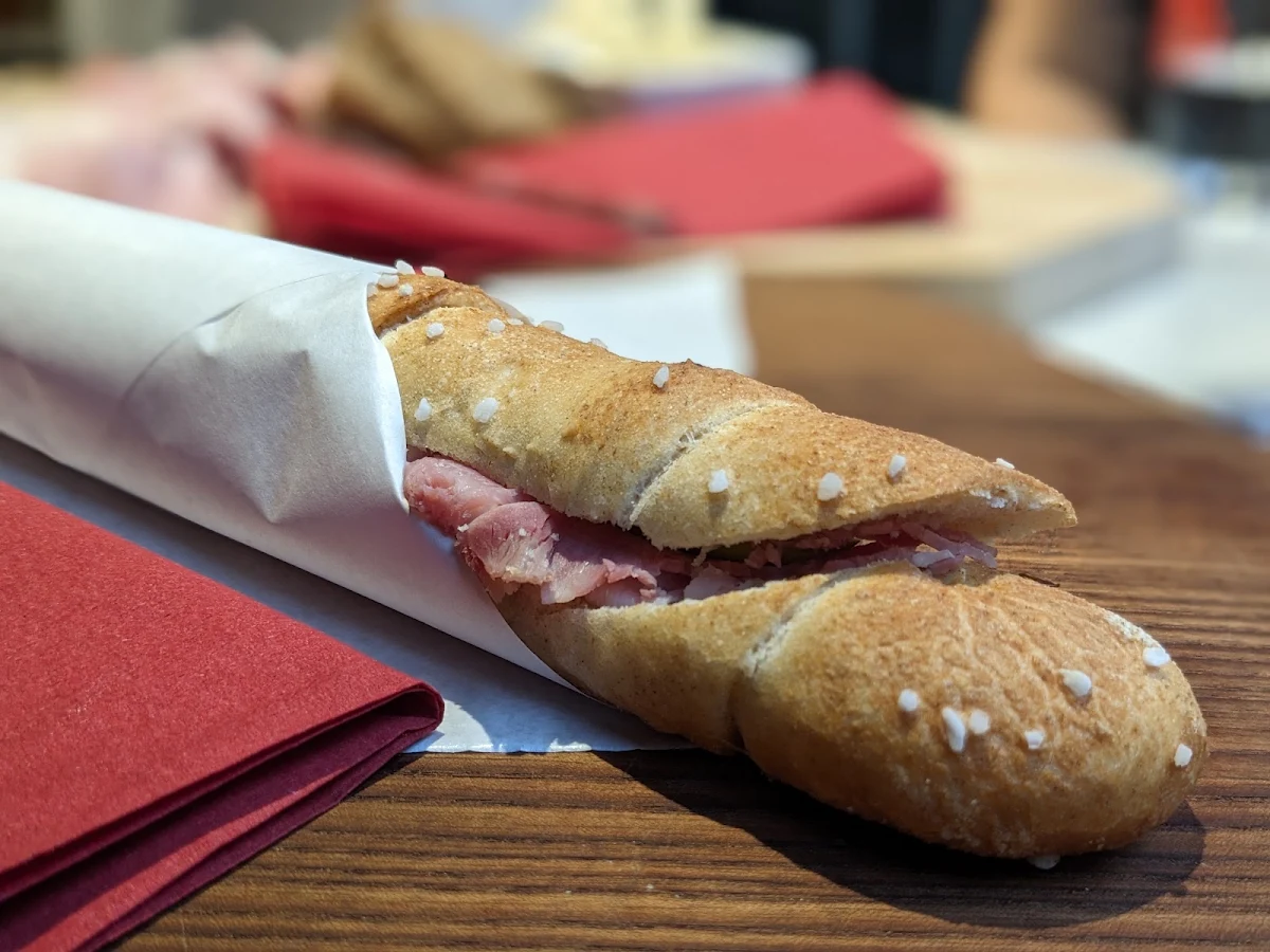 Prezel With Ham