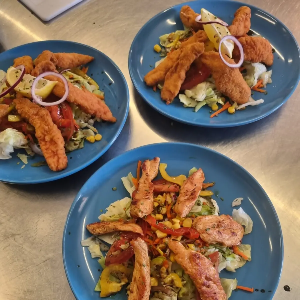 Backhendl Salat