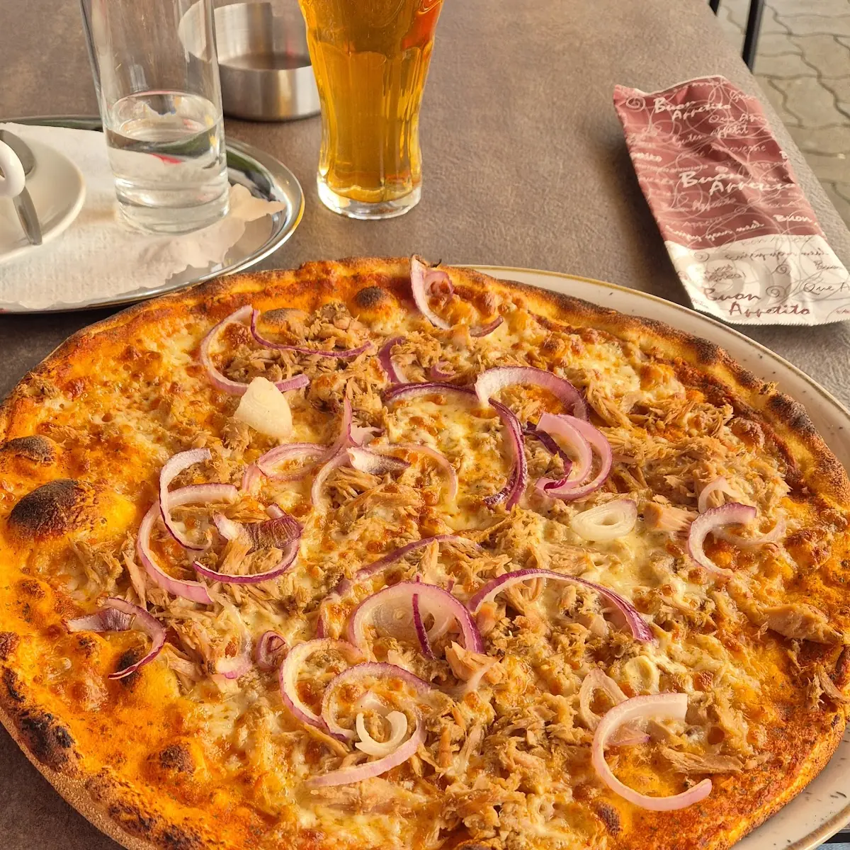 Pizza Tonno