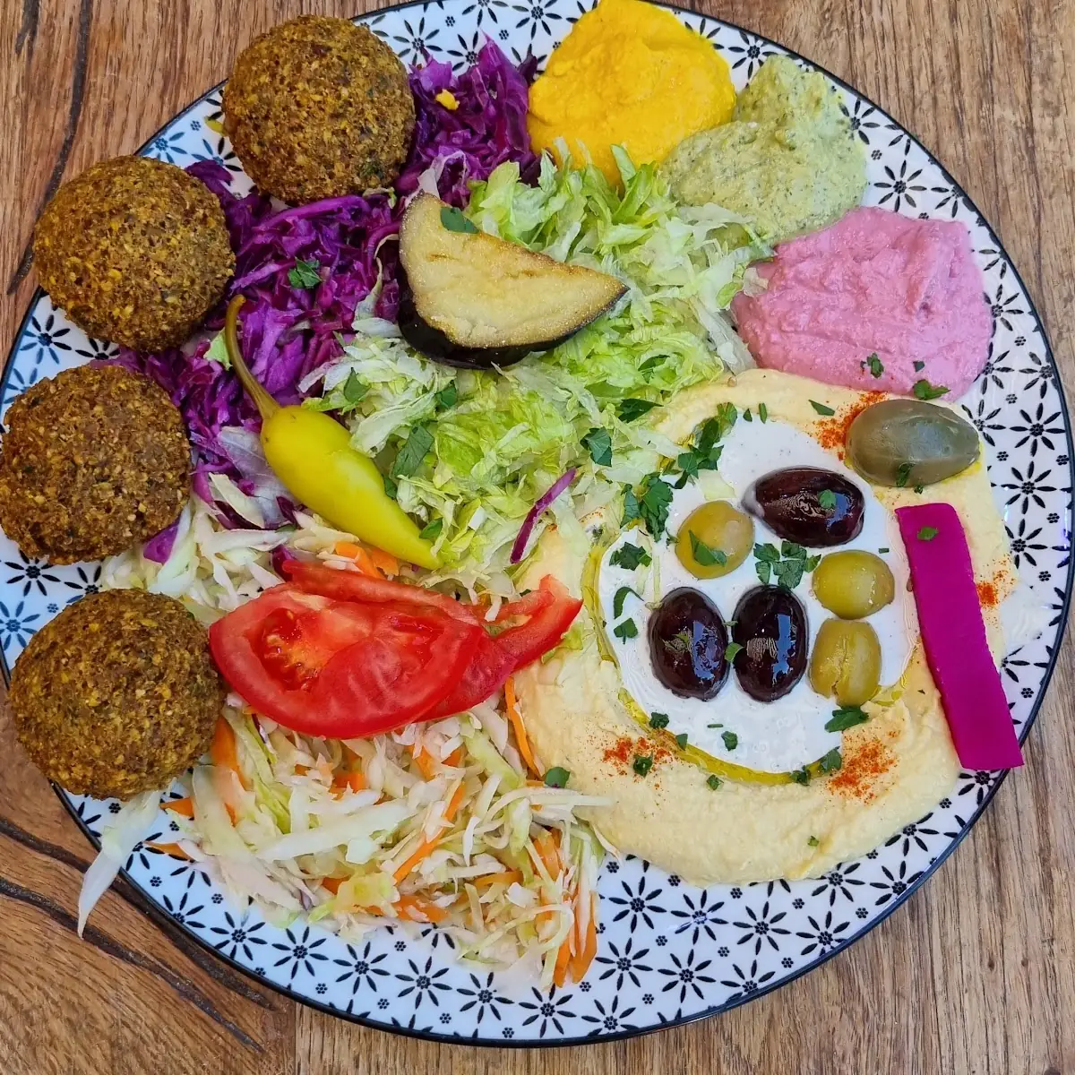 Falafel Humus Teller