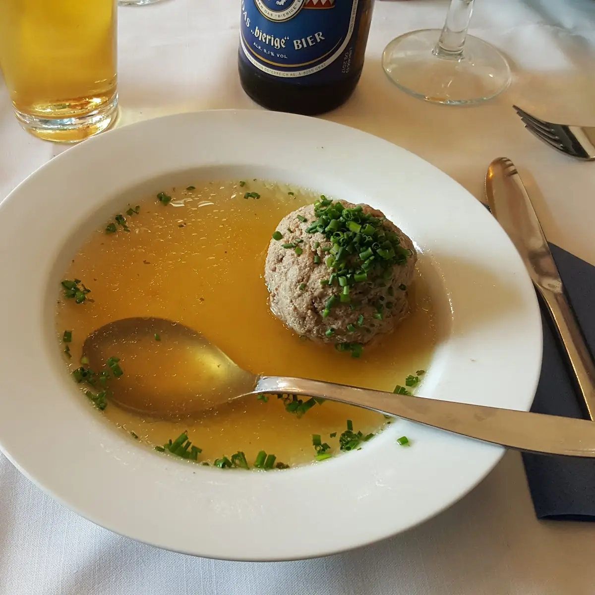 Leberknödelsuppe