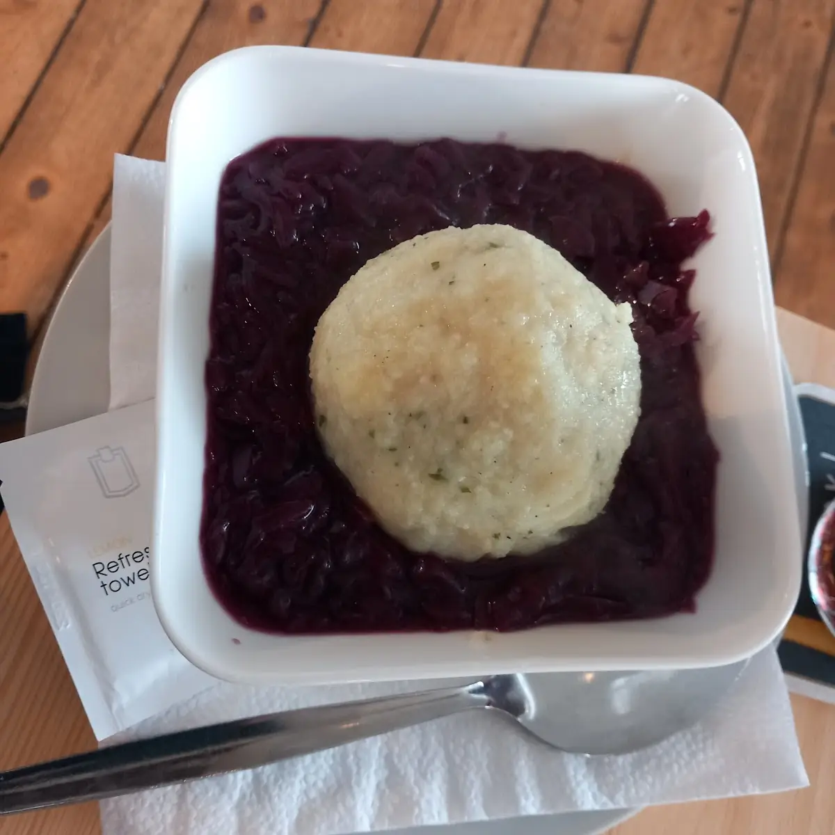 Rotkraut Und Knödel