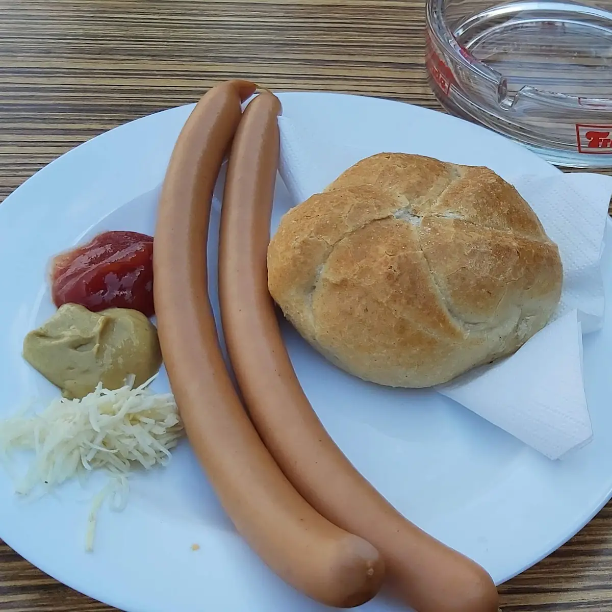 Sacherwürstl