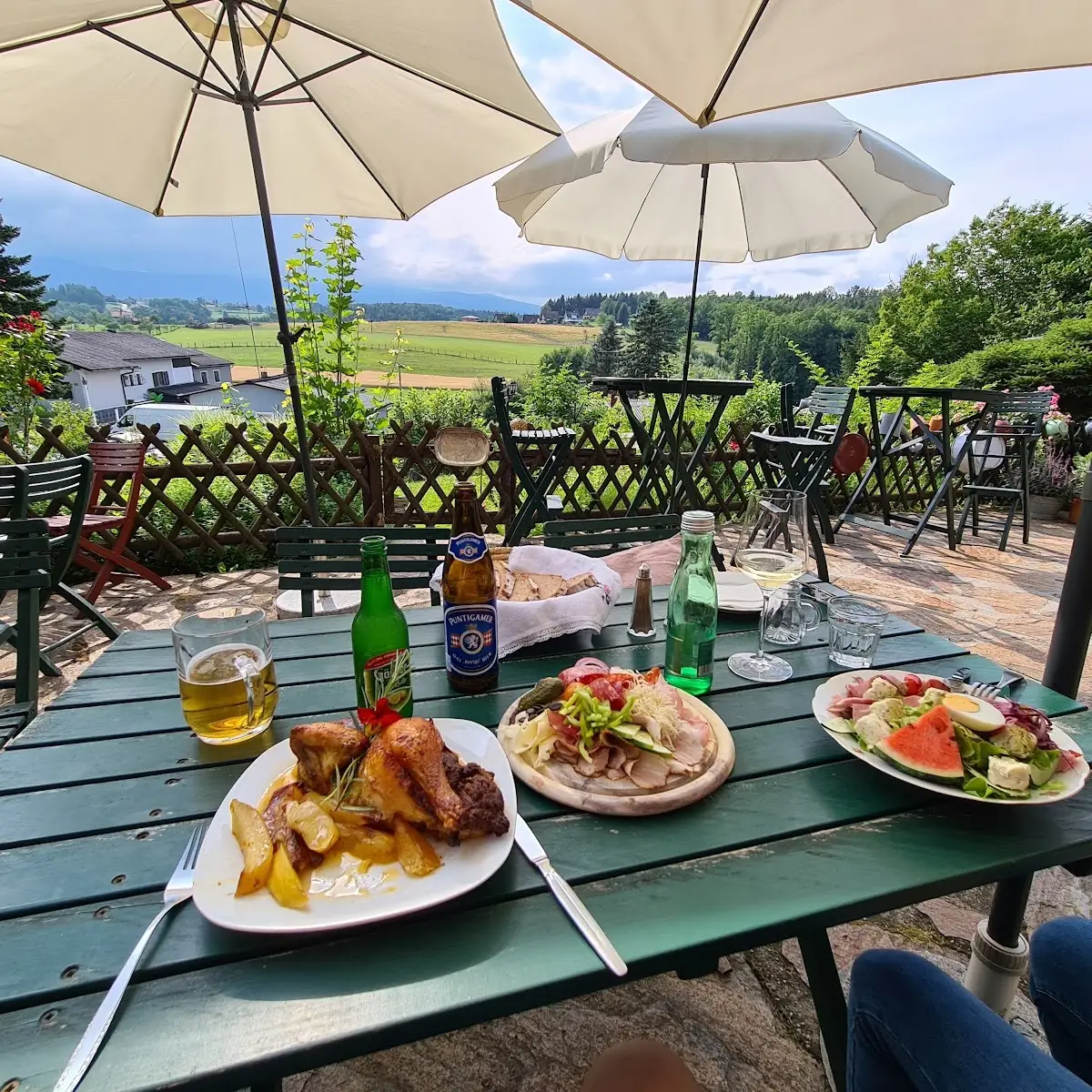 Gefülltes Hähnchen Und Wurstplatte