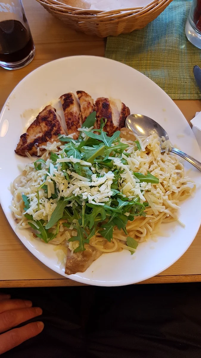 Poulet Brust Mit Nudel