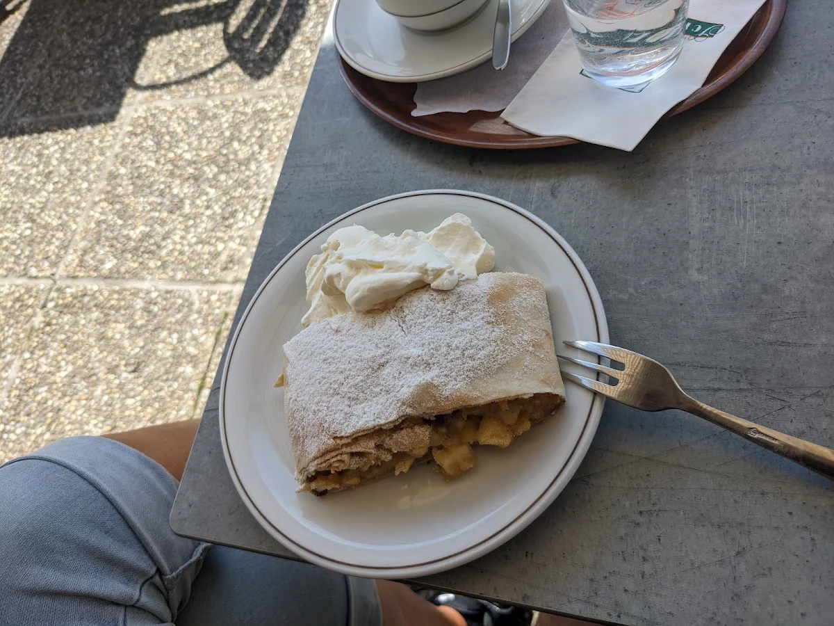 Apfelstrudel