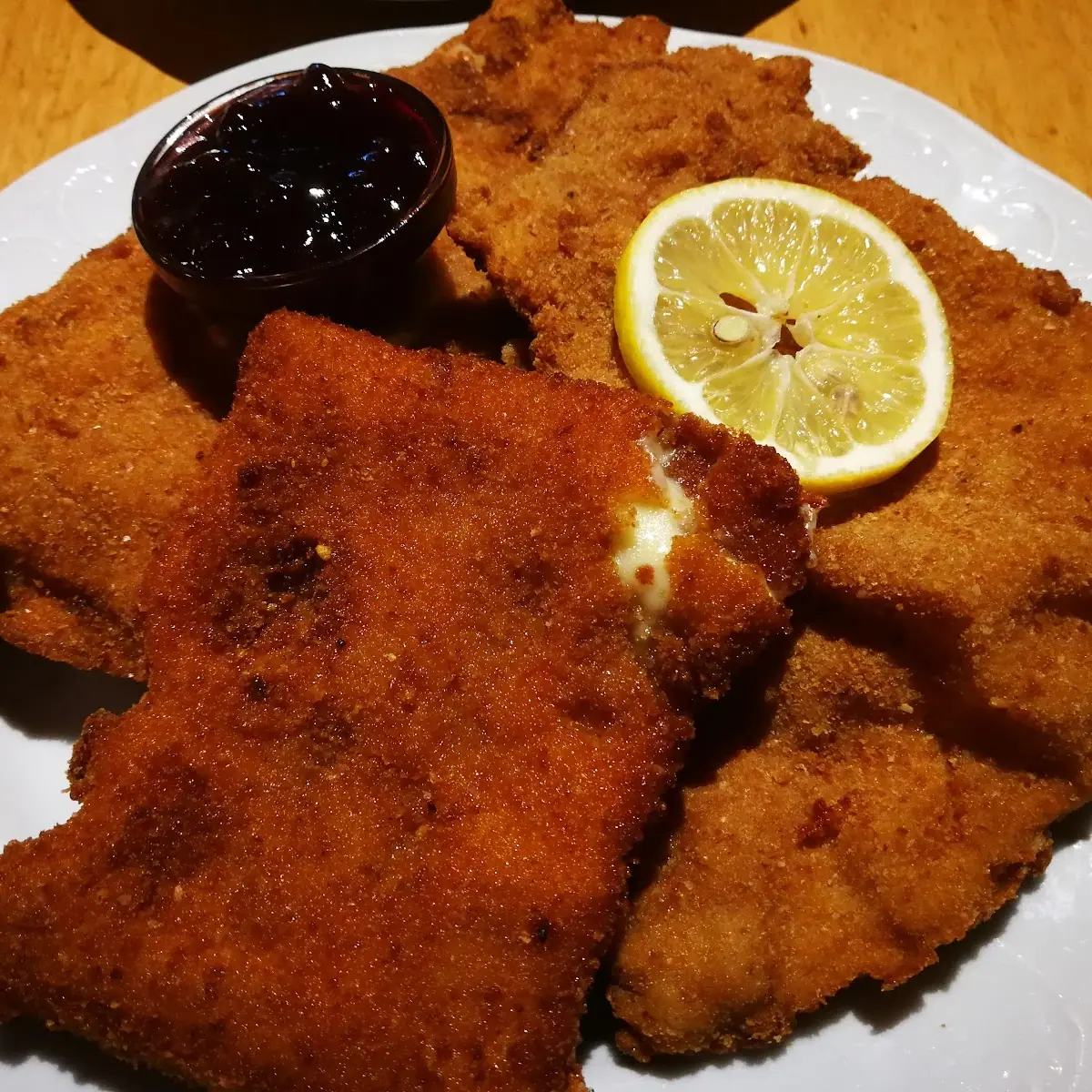 Wiener Schnitzel Mit Pommes Frites