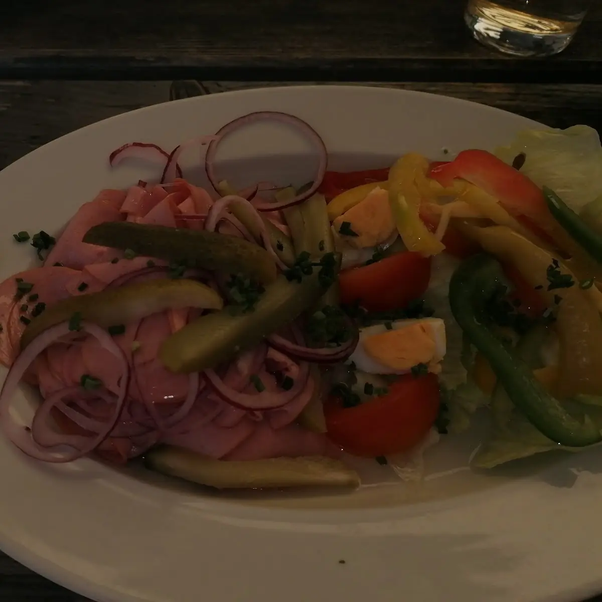 Essig Wurst Salat Mit Reichlich Garnierung