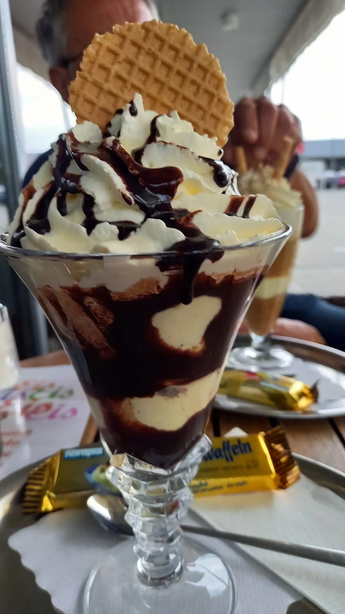 Schokobecher