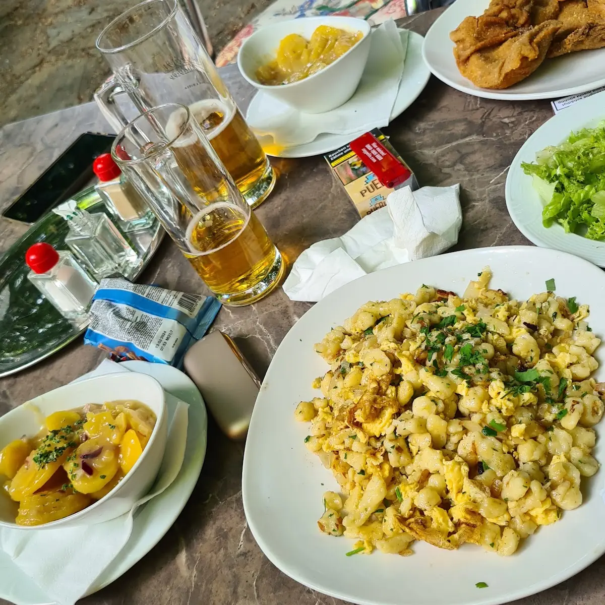 Eiernockerl Mit Blattsalat