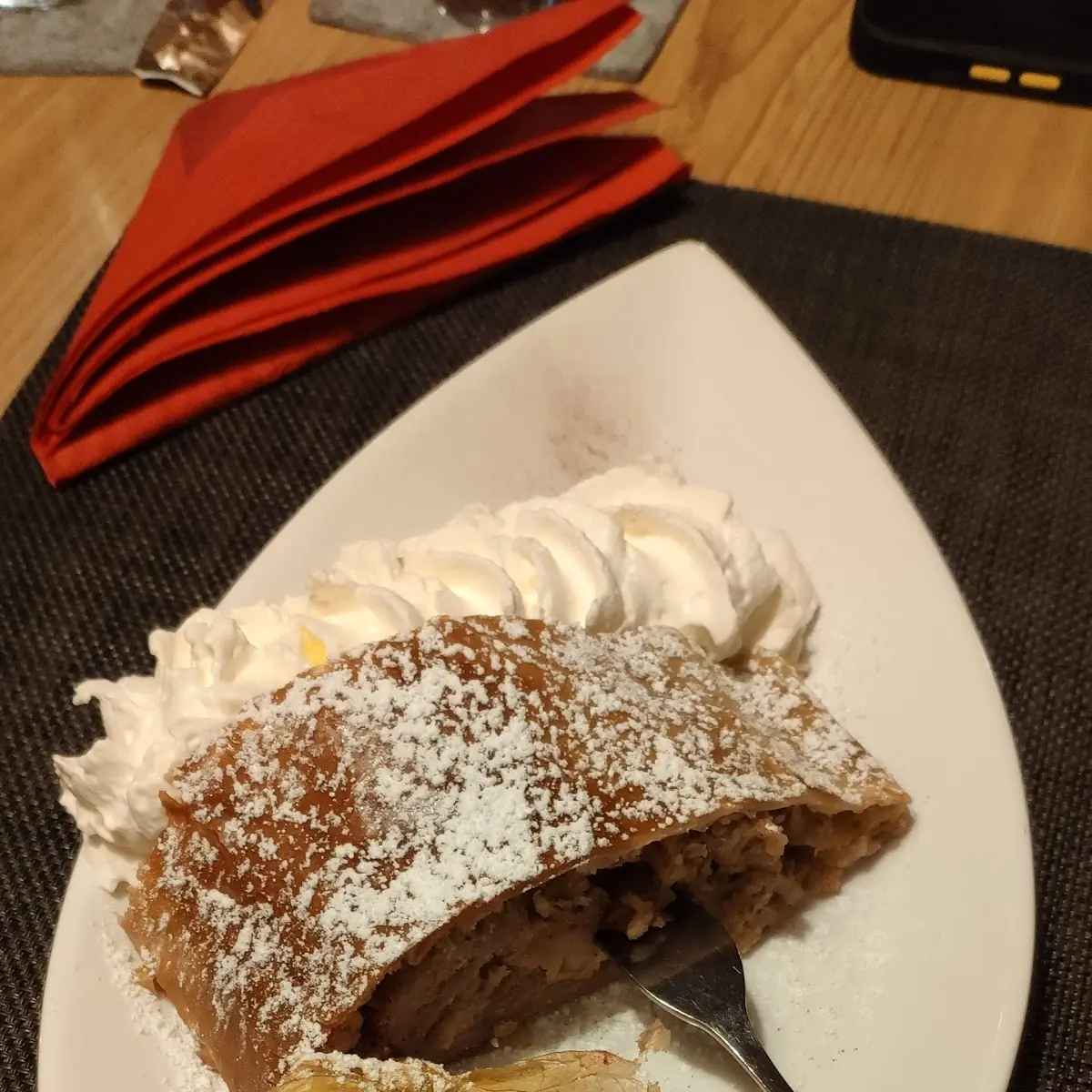 Apfelstrudel