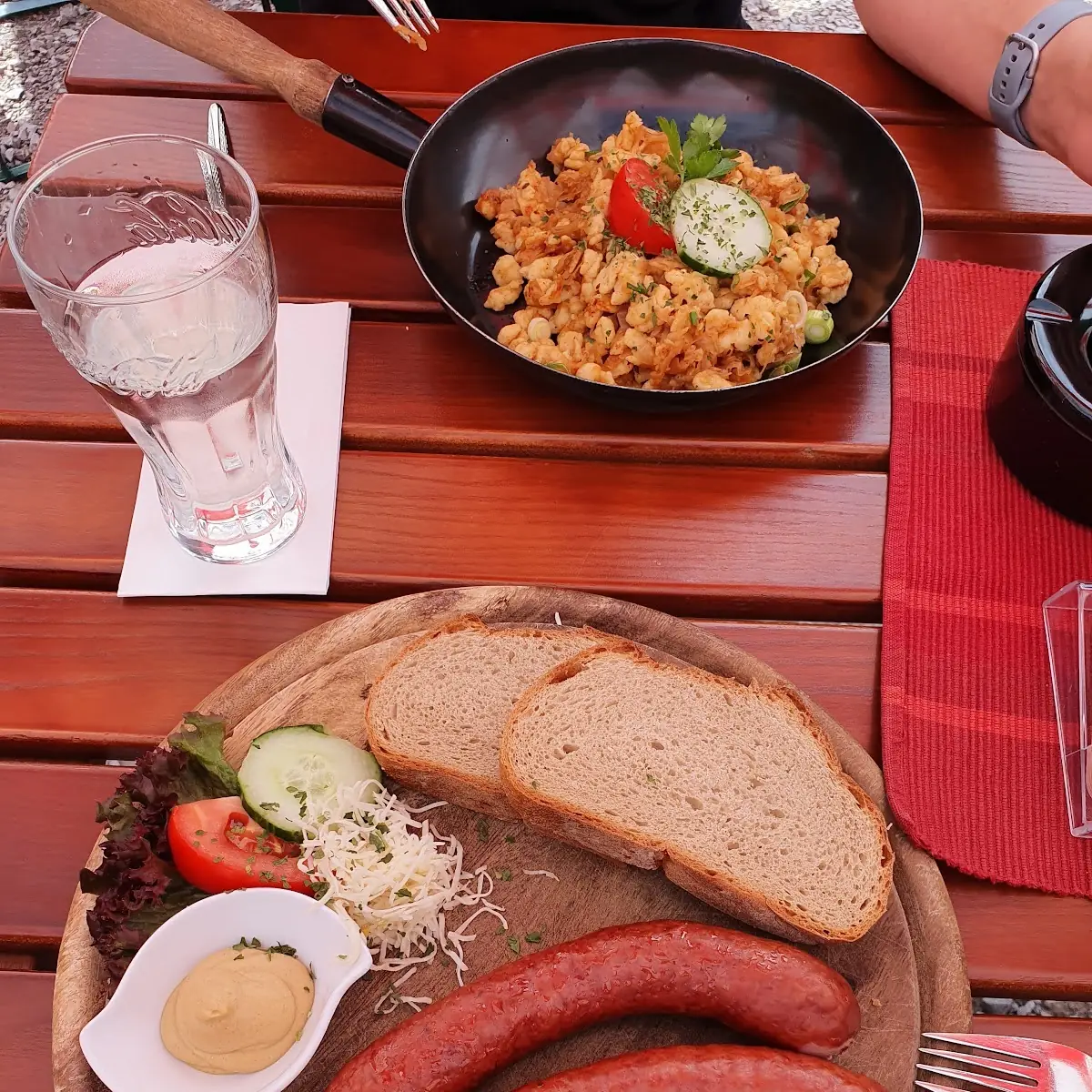 Hauswurst Mit Brot