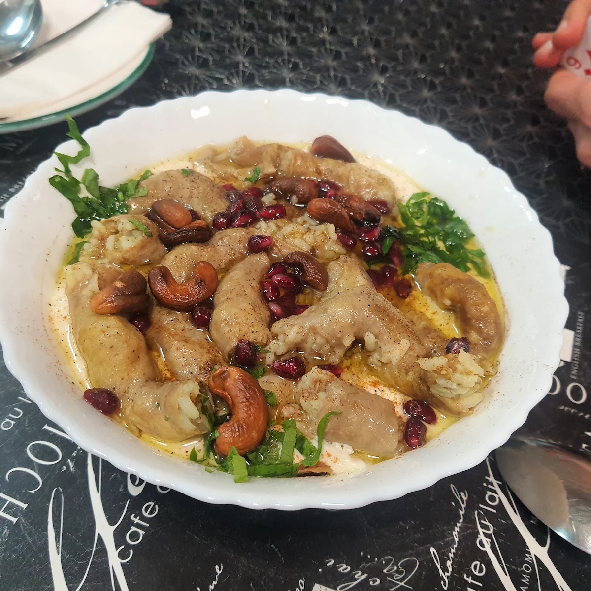 فتة سجقات