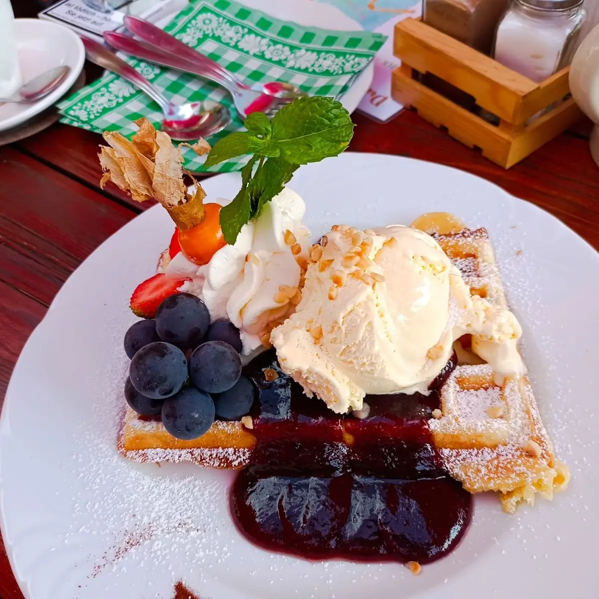 Waffeln Mit Vanilleeis