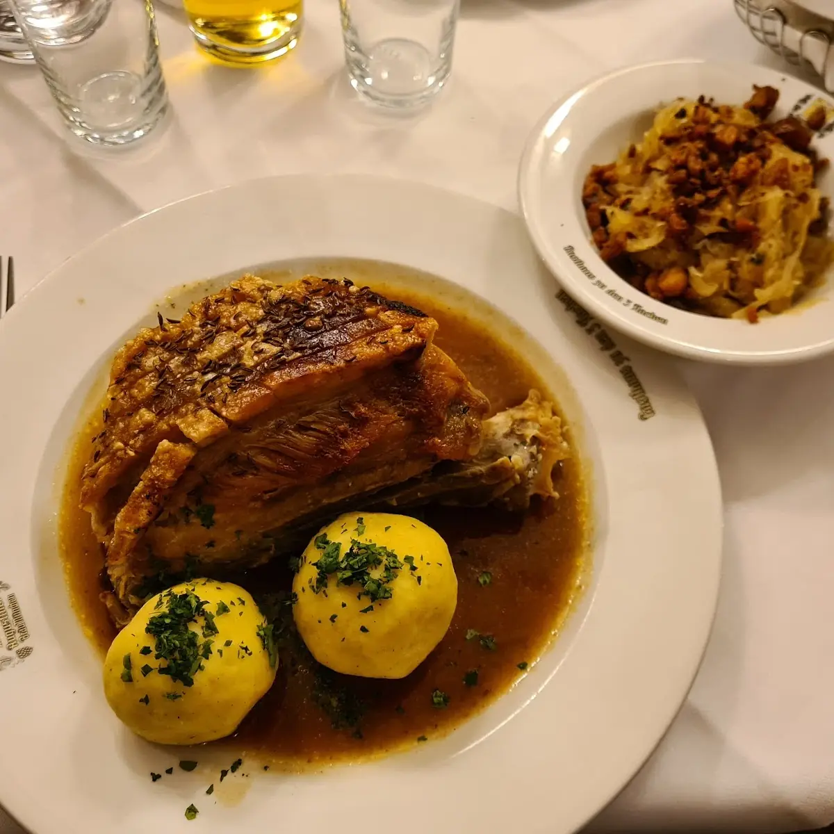 Schäufele Mit Sauerkraut