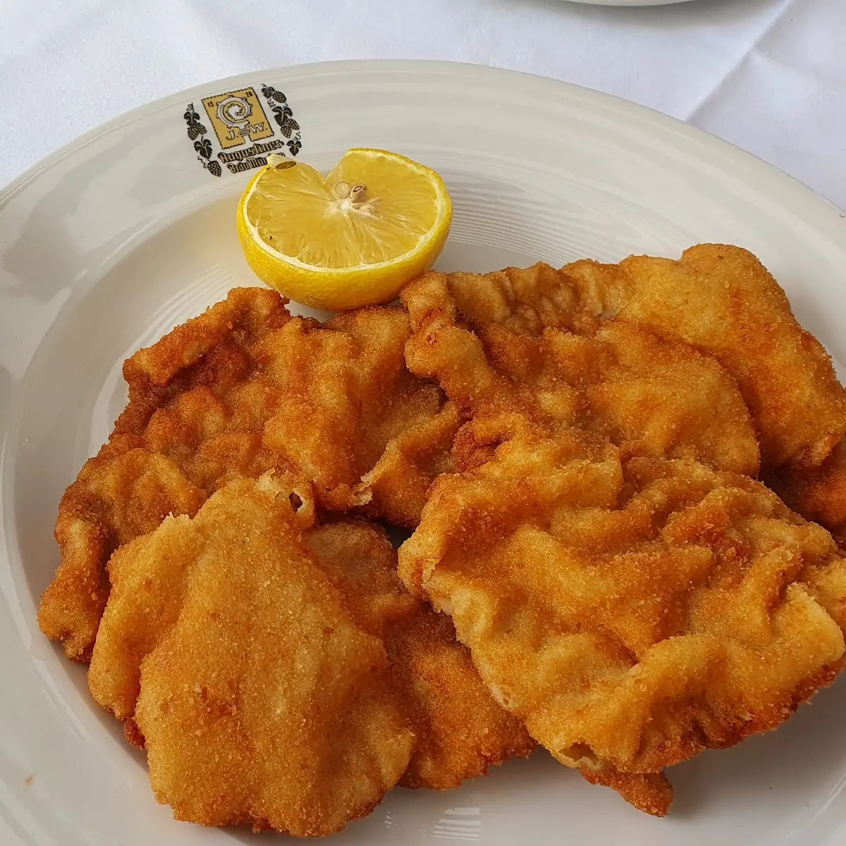 Wiener Schnitzel Und Kartoffelsalat
