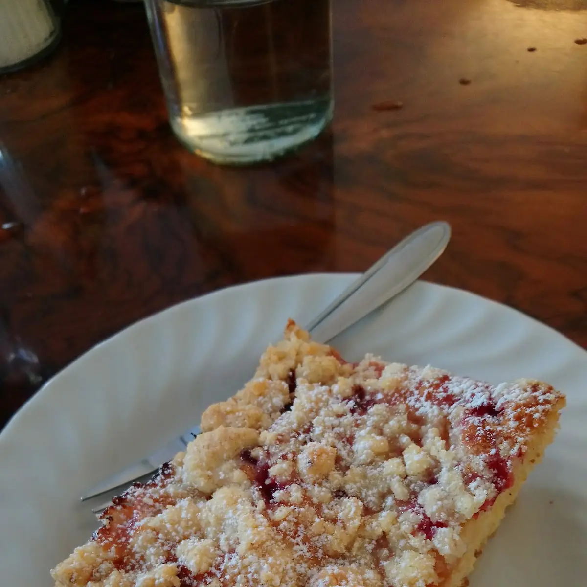 Streuselkuchen Pfirsich-ribisel