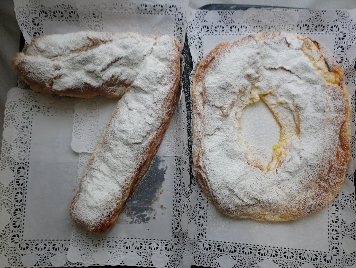 Apfelstrudel Und Topfenstrudel