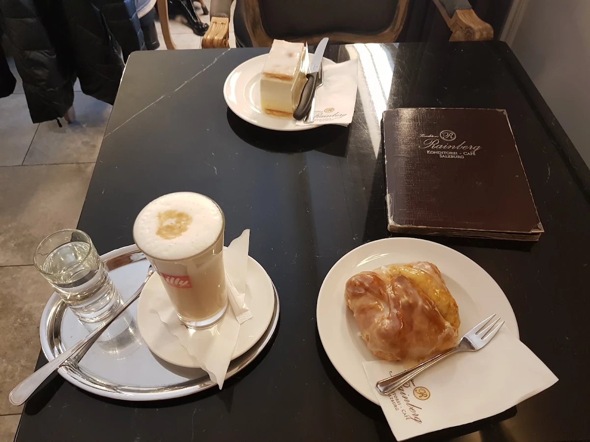 Topfengolatsche