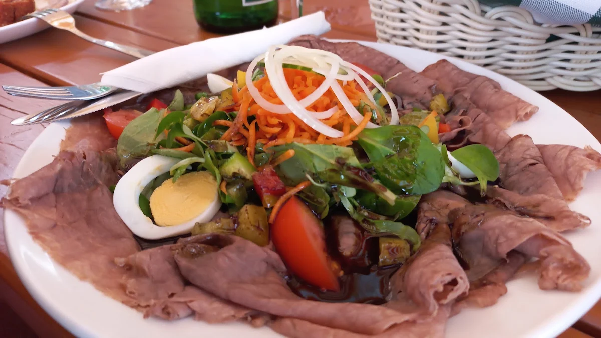 Saures Rindfleisch