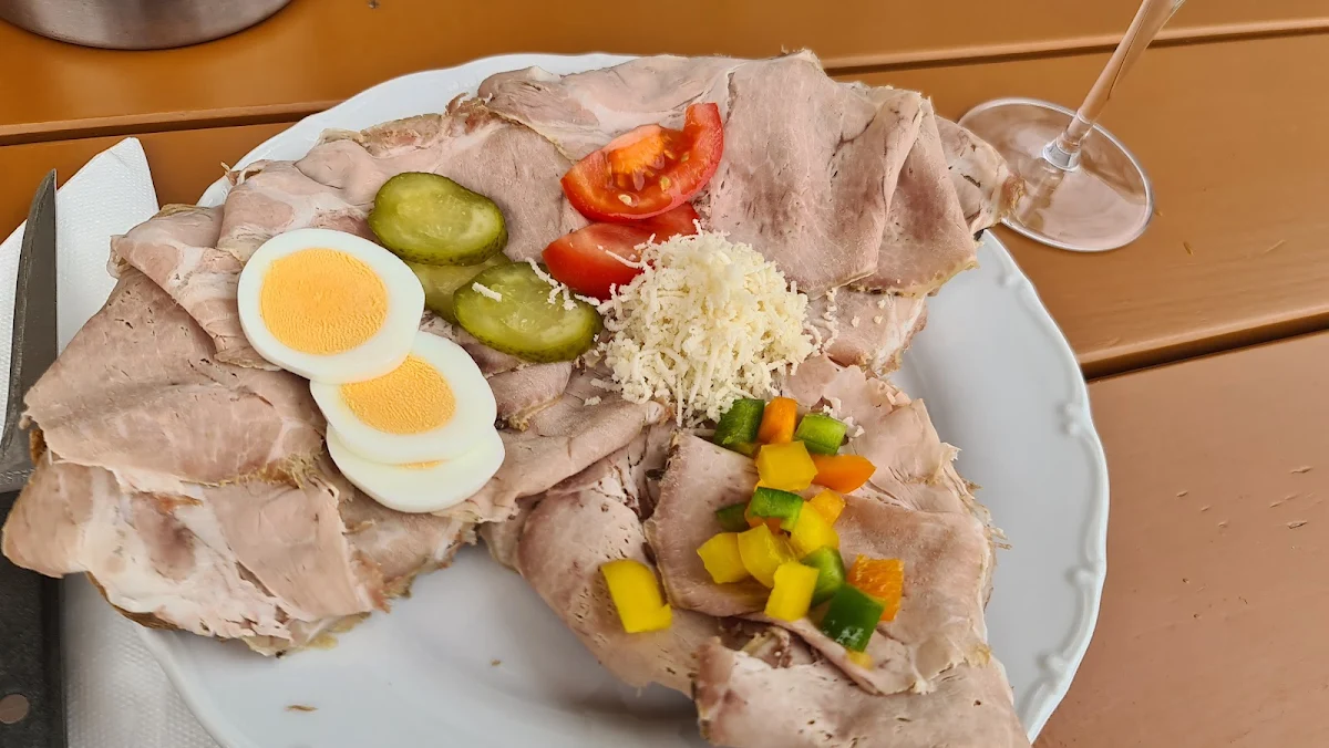 Schweinsbratenbrot