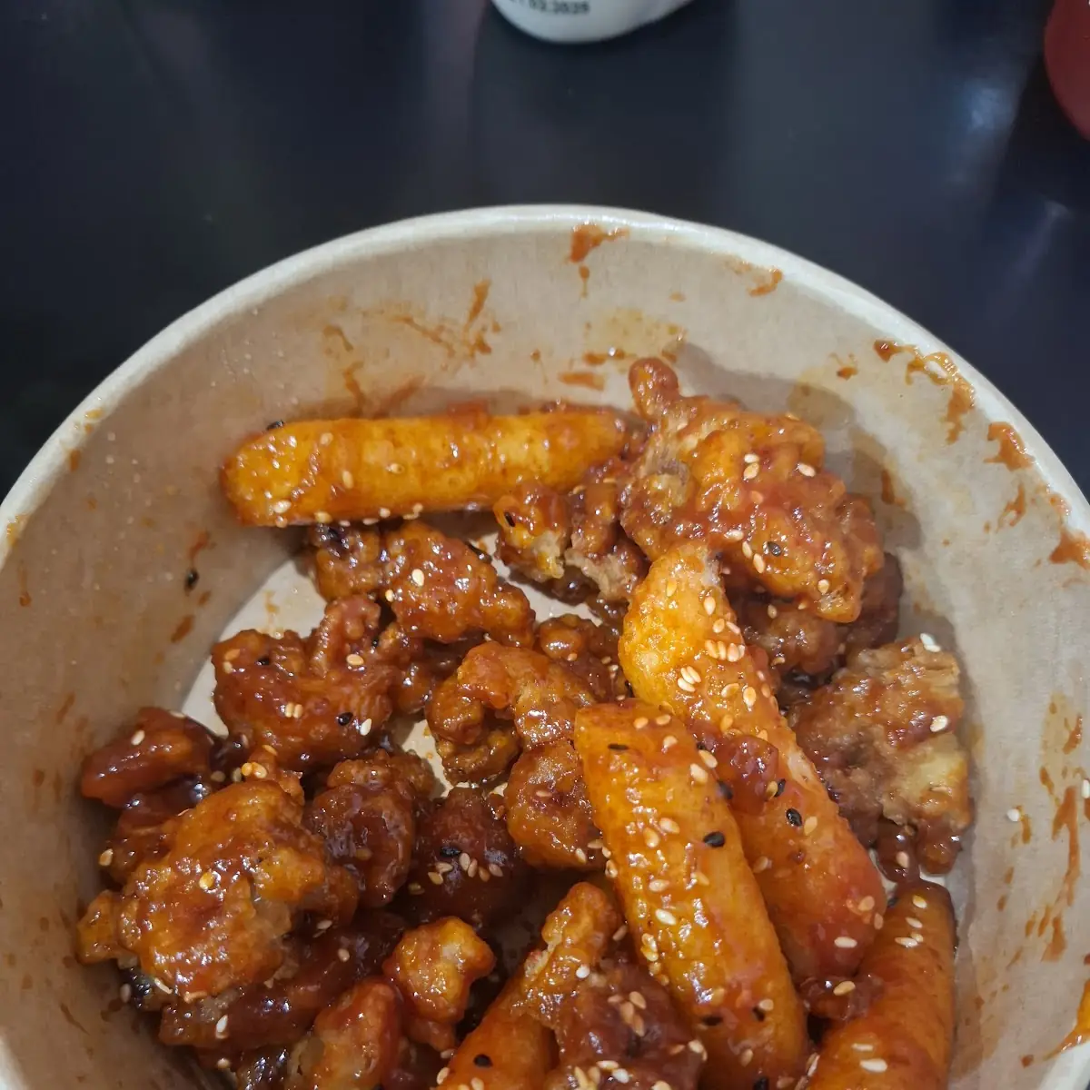 Korean Chicken Pops Mit Tteokbokki Und Reis